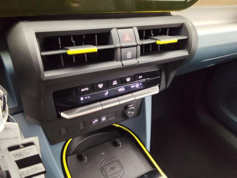 Fiat Panda Grande 1.2 hybrid 100ch la prima edct6