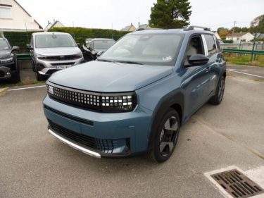 Fiat Panda Grande 1.2 hybrid 100ch la prima edct6