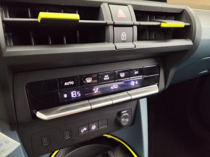 Fiat Panda Grande 1.2 hybrid 100ch la prima edct6