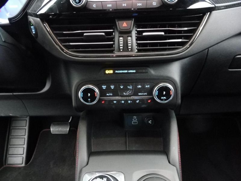 Ford Kuga 2.0 tdci 120ch st-line powershift