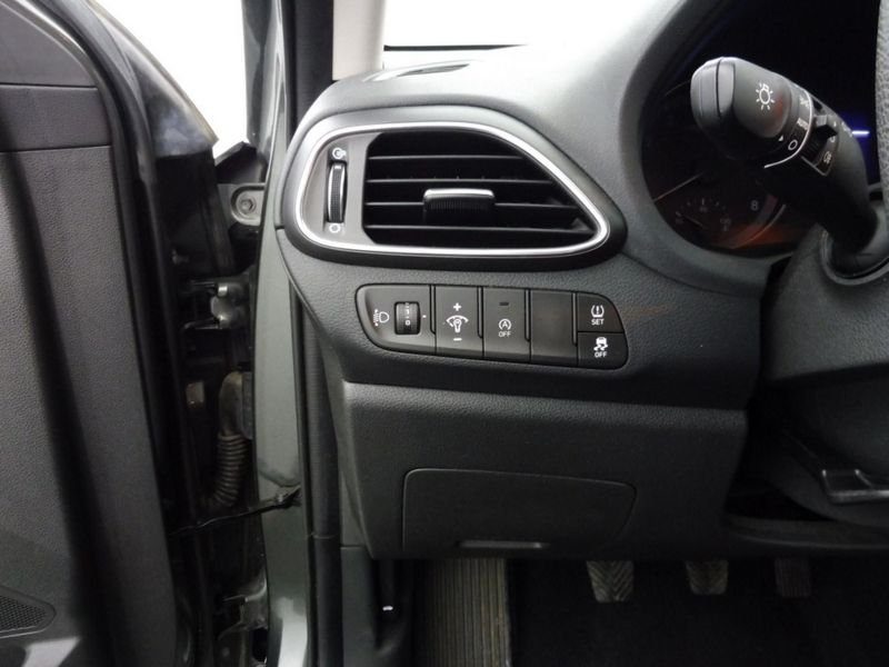 Hyundai i30 1.5 dpi 110-