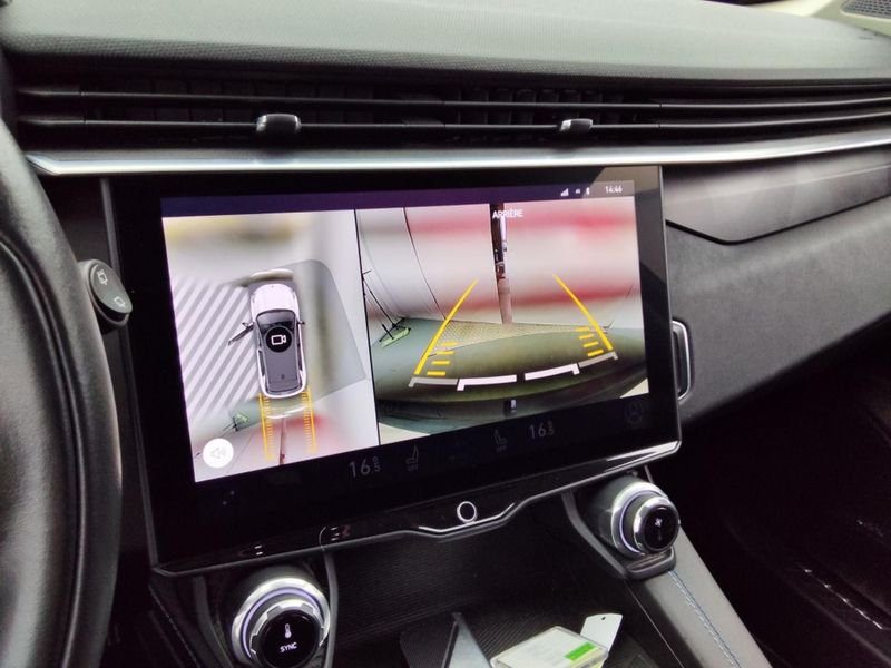 Lynk & Co 01 1.5 phev 261