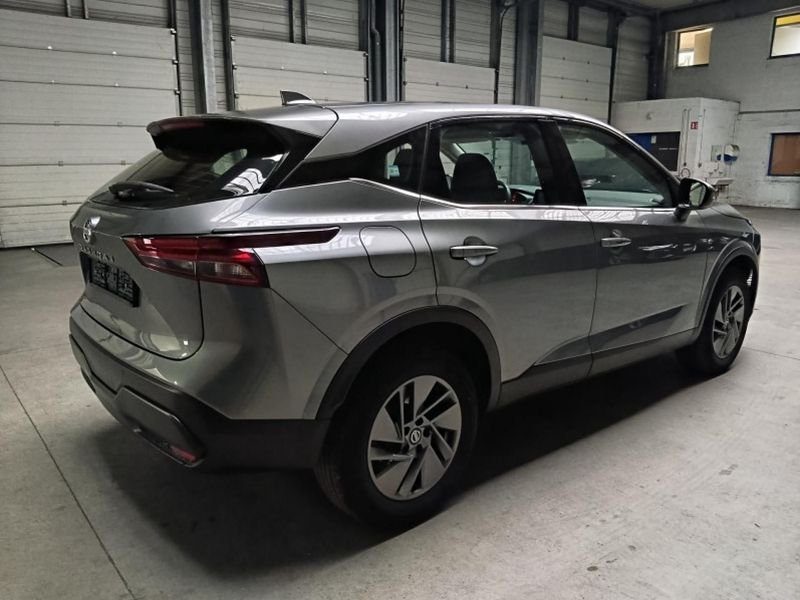 Nissan Qashqai 1.3 dig-t 140 mhevacenta