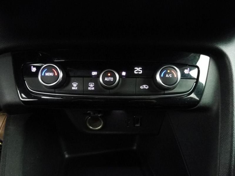 Opel Corsa 1.2 turbo 100ch elegance